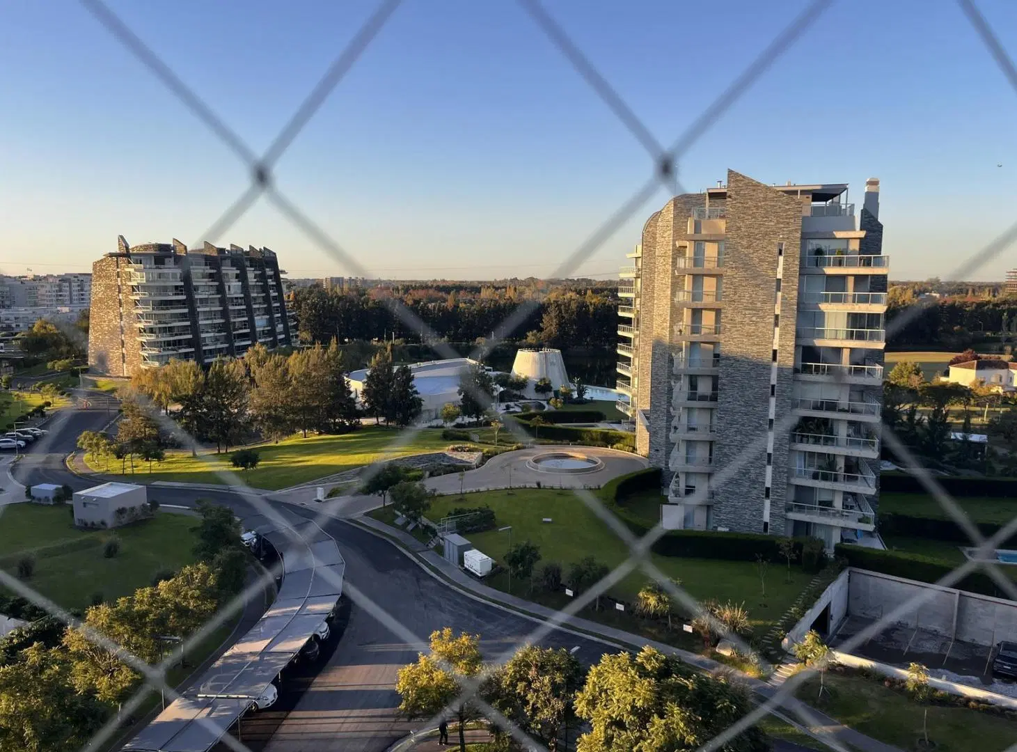 Venta 2 amb Departamento Yoo 2 , Nordelta con cochera cubierta 3
