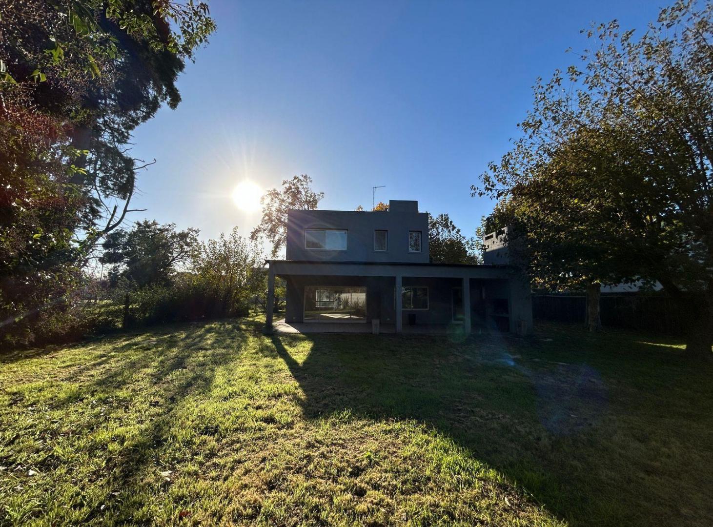 Casa en barrio san matias de 5 ambientes