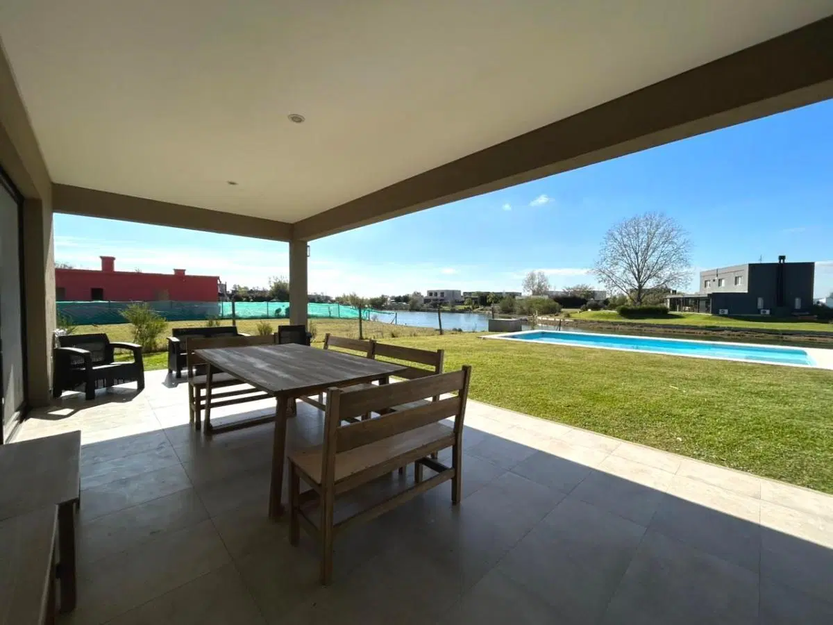 Casa en El Canton - Norte a la laguna OPORTUNIDAD ORIENTACION NORESTE 3