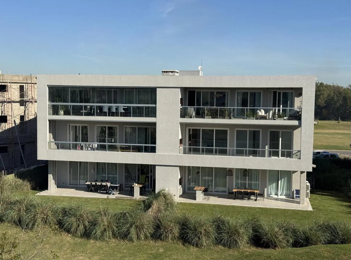 Departamento en Venta de 4 ambientes en Pilar 5