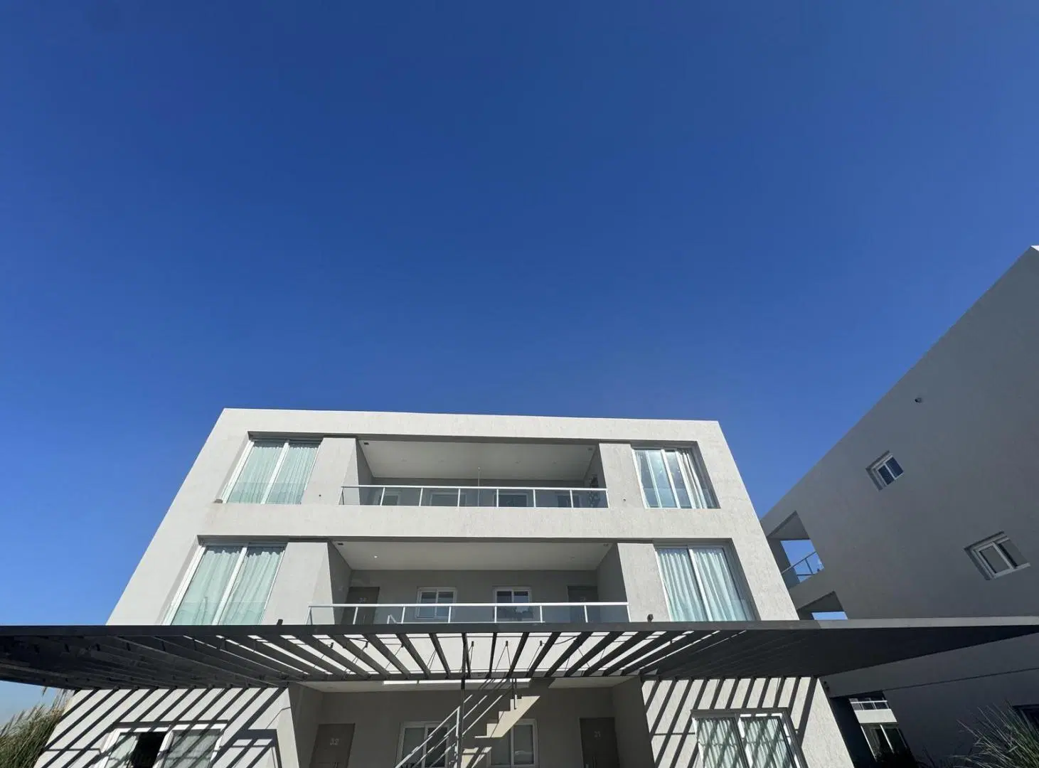 Departamento en Venta de 4 ambientes en Pilar 4