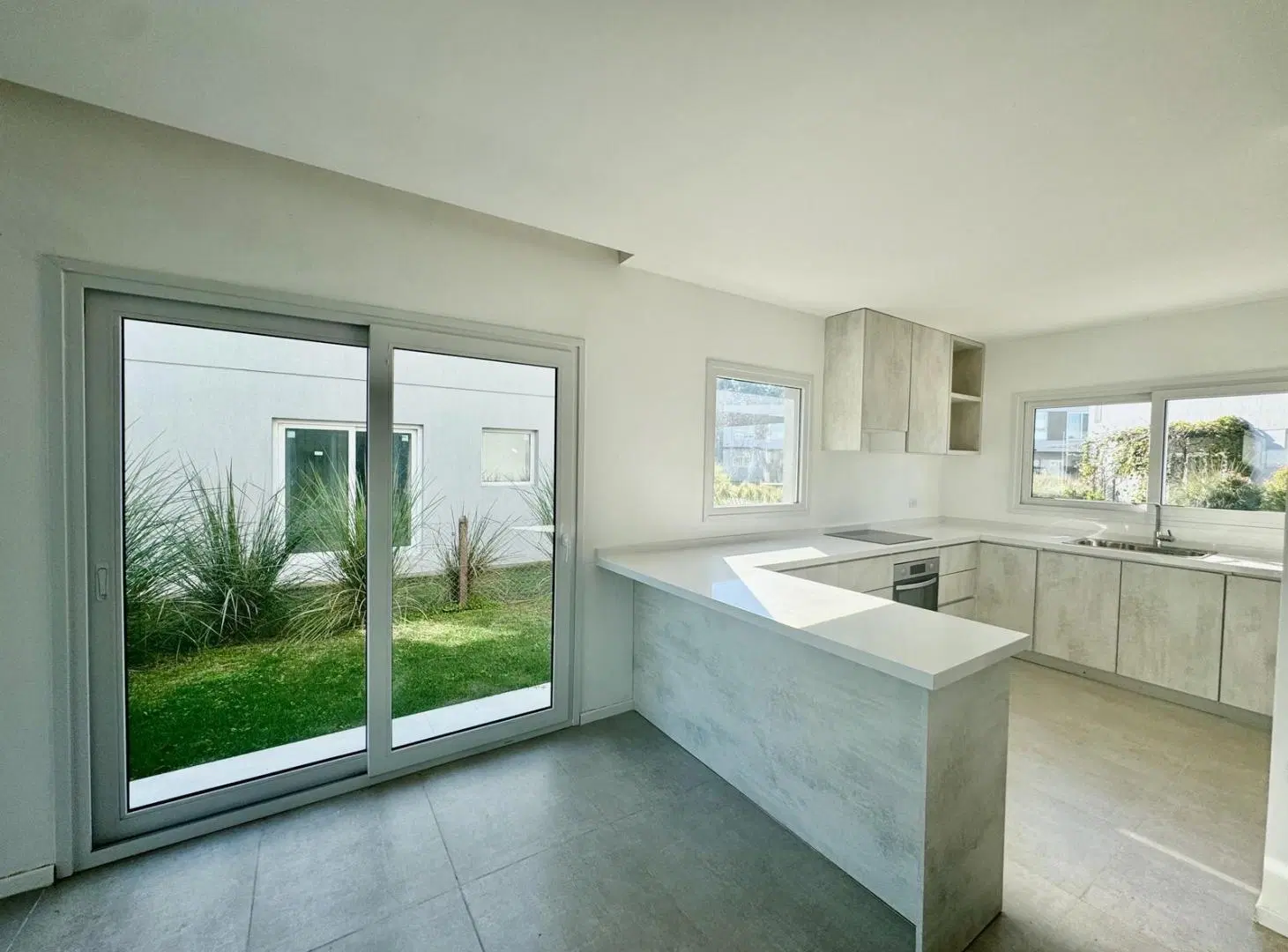 Departamento en Venta de 4 ambientes en Pilar 4