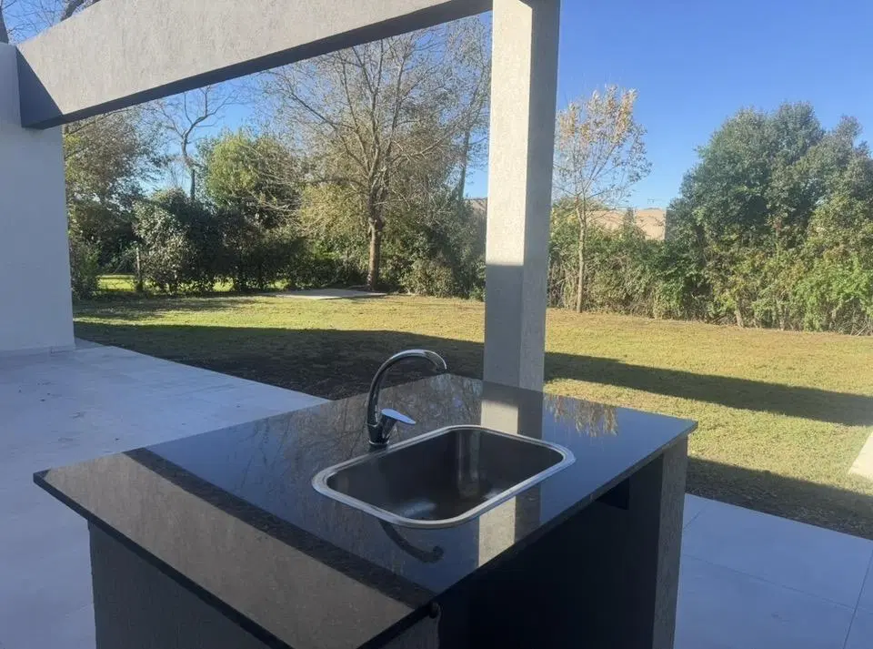 Casa en barrio san matias de 6 ambientes 4
