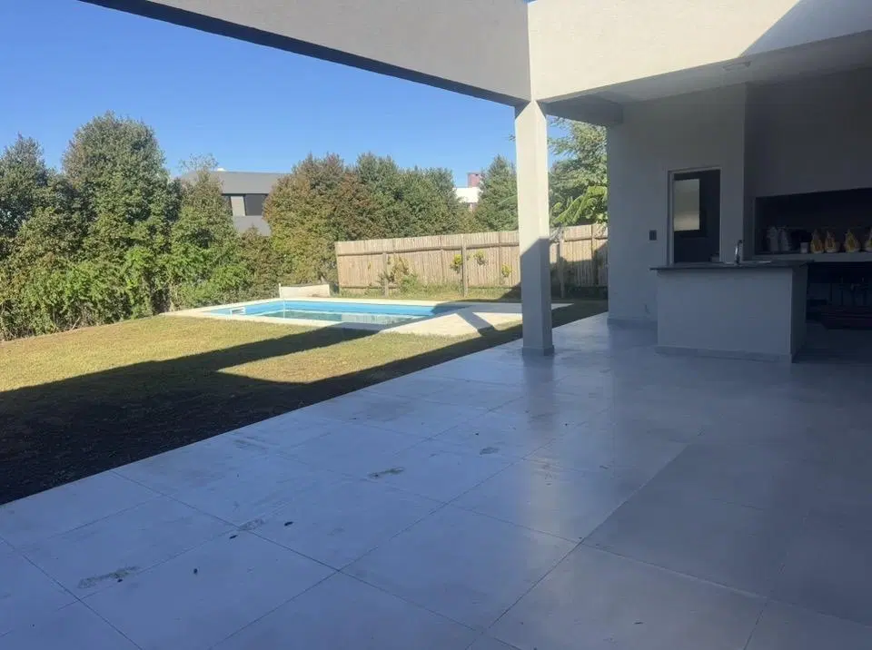 Casa en barrio san matias de 6 ambientes 8