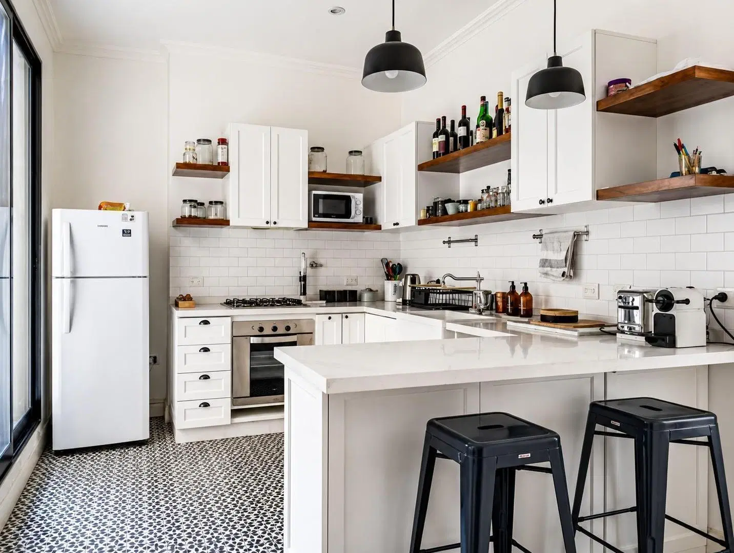 Venta o Alquiler AMOBLADO Increíble Departamento 4 Amb   Dep. Retiro 2