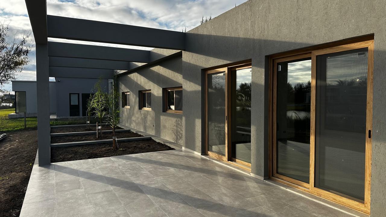 Foto de Casa a la Laguna en Venta - El Naudir Aguas Privadas, imagen 4