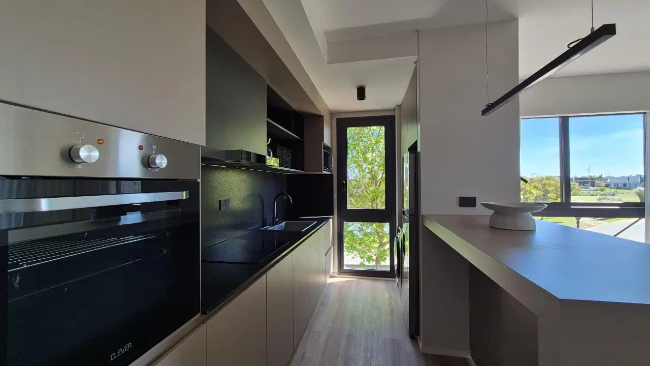 Departamentos 3 ambientes con amenities y garage en GOLF Canton 3
