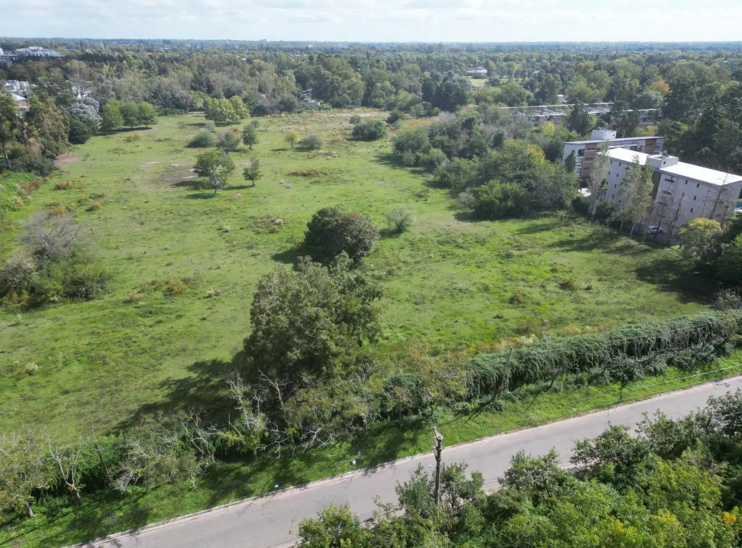 Terreno lote ideal emprendimientos o desarrollos, excelente zona Highland Park, Pilar 3