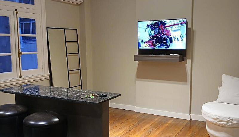 Foto de Tucuman 800 Piso CF Venta 2 ambientes San Nicolas Refaccionado!, imagen 1