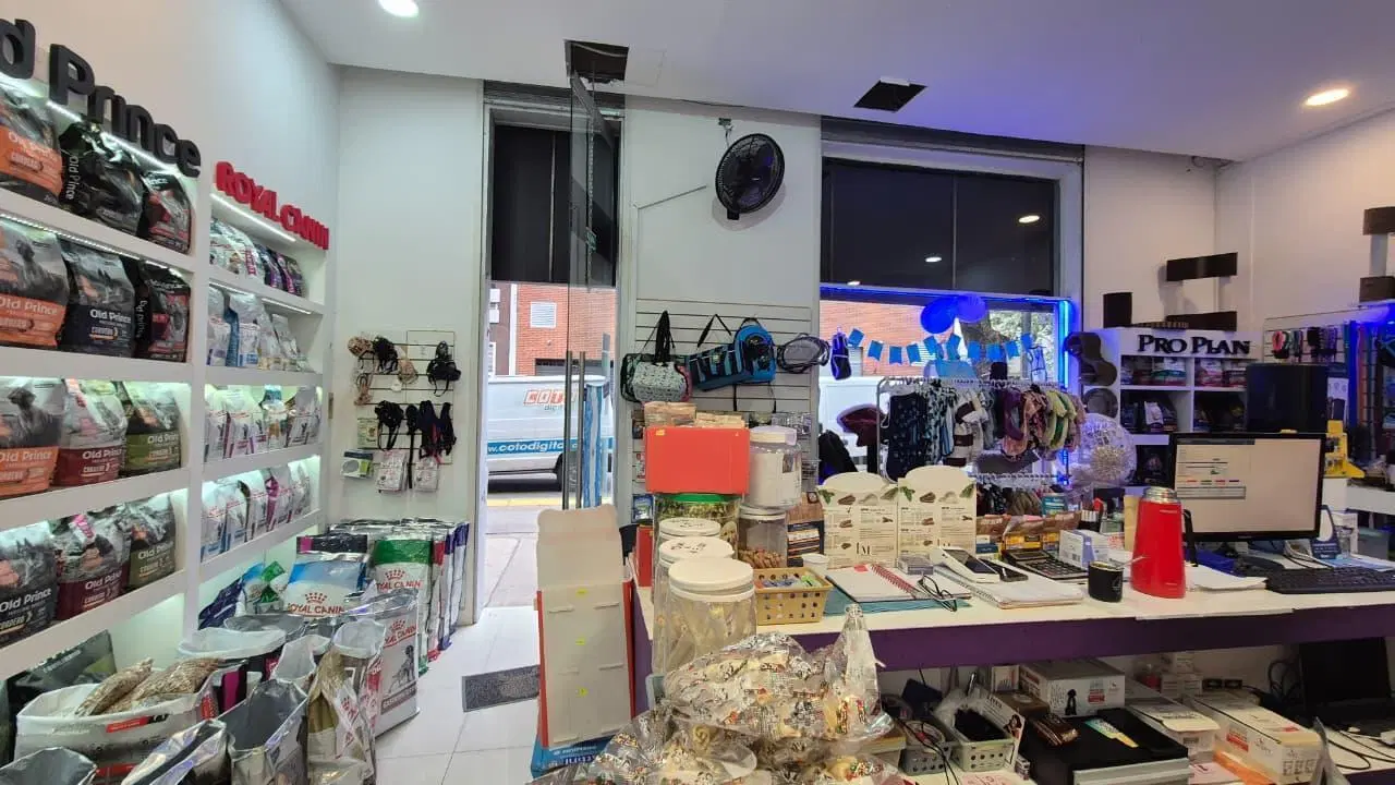 Local en venta con renta en Flores a metros de Rivadavia 3