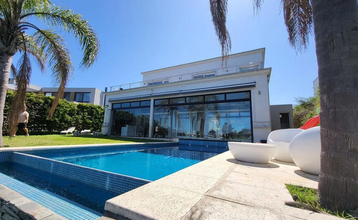 Casa en Venta a la Laguna en Los Alisos - Nordelta - Acepta permuta 5