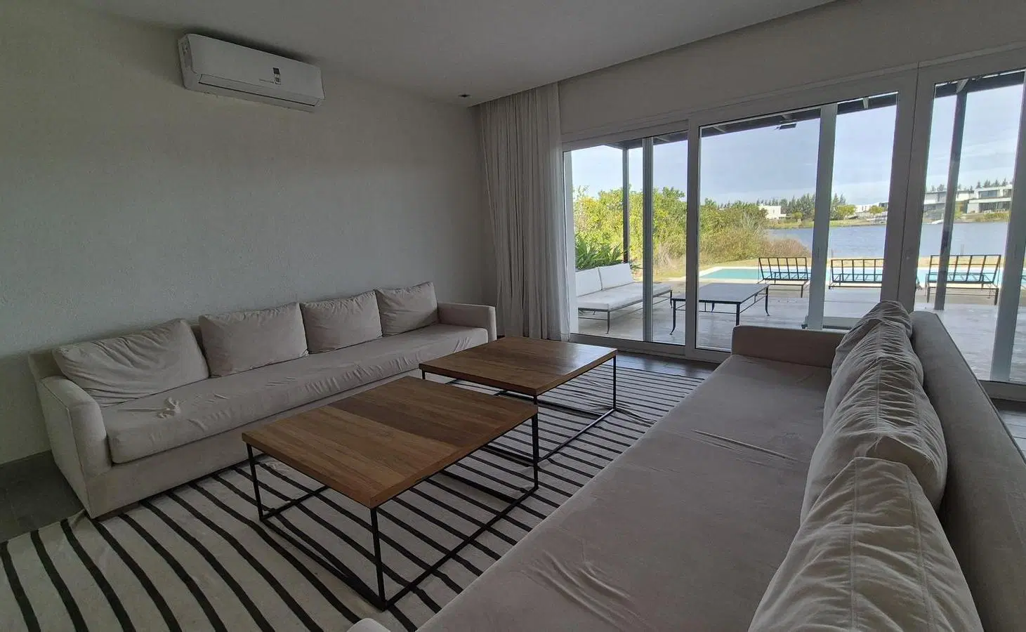 Casa de lujo, 5 hab en suite a la laguna en Barbarita en VENTA y ALQUILER 3