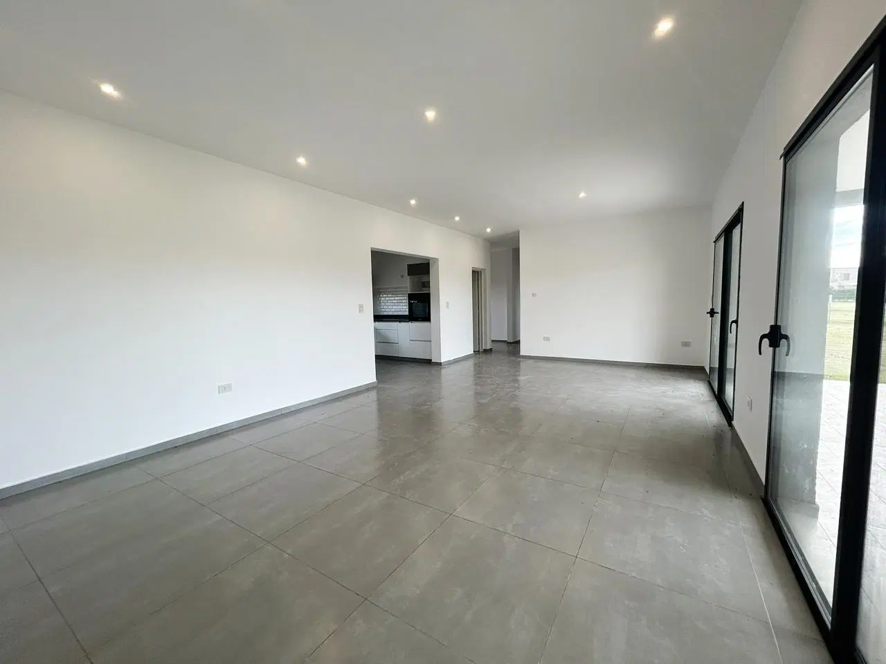 Casa  en venta San Sebastian - lote interno 3 dorm 4