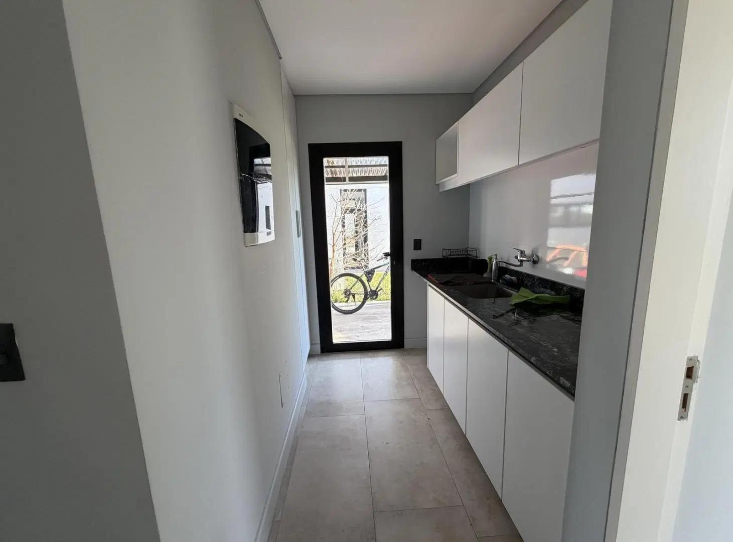 Casa en Venta a la Laguna en Ceibos - Puertos del Lago 3