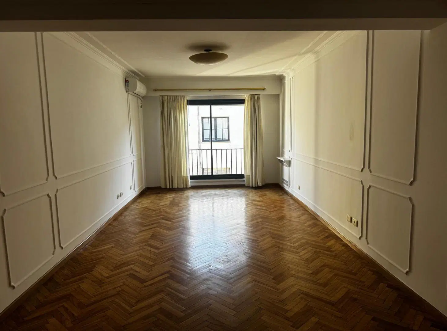 Departamento 3 ambientes con dependencia y cochera 4