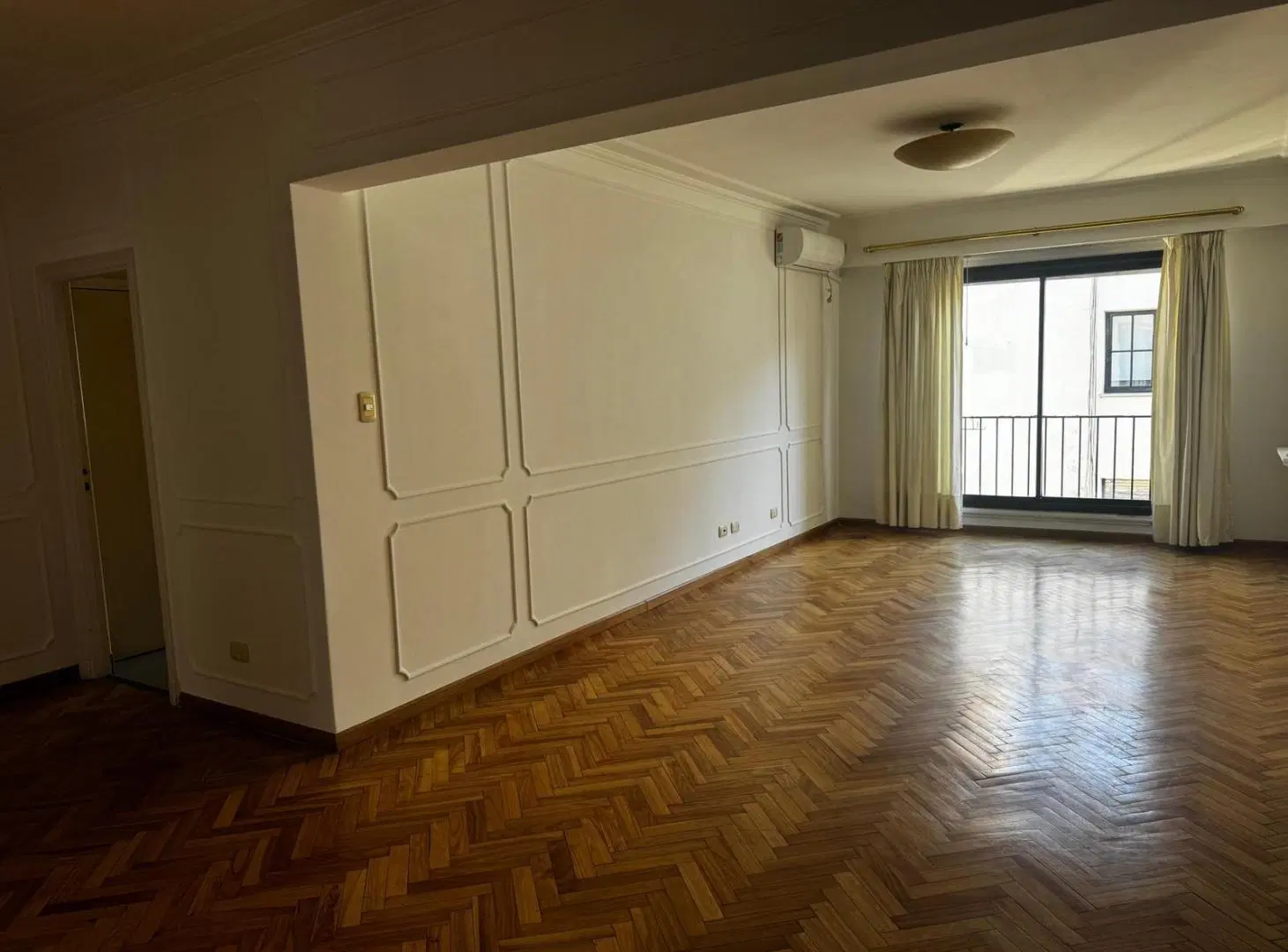Departamento 3 ambientes con dependencia y cochera 1