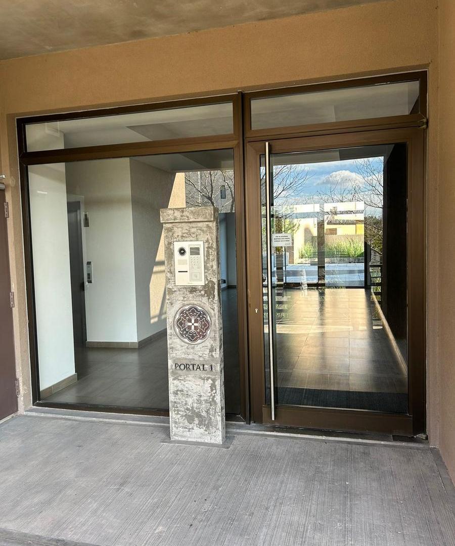 Foto de VENTA- Departamento 3 amb en Puerto Escondido Nordelta, imagen 1
