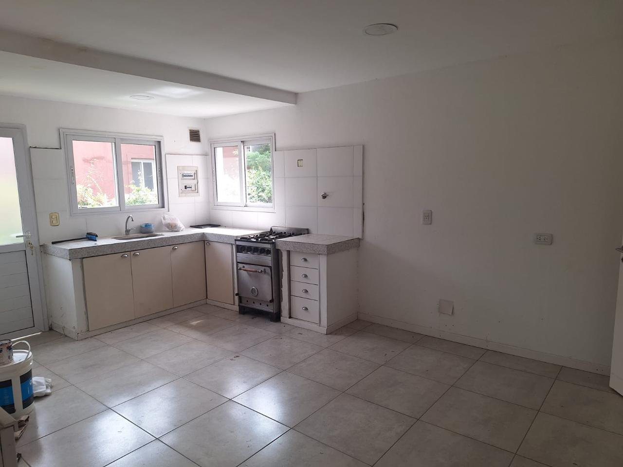 Foto de OPORTUNIDAD APTO CRÉDITO - Casa en Venta a Refaccionar en Santa Teresa, imagen 4