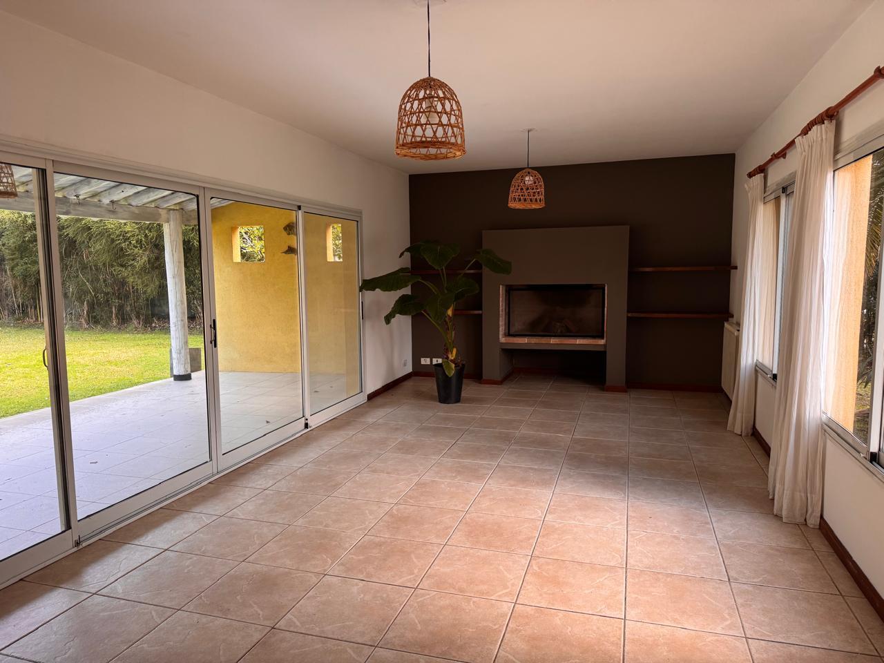 Foto de CASA EN VENTA Y ALQUILER en el Barrio Barrio San Isidro Labrador, imagen 4