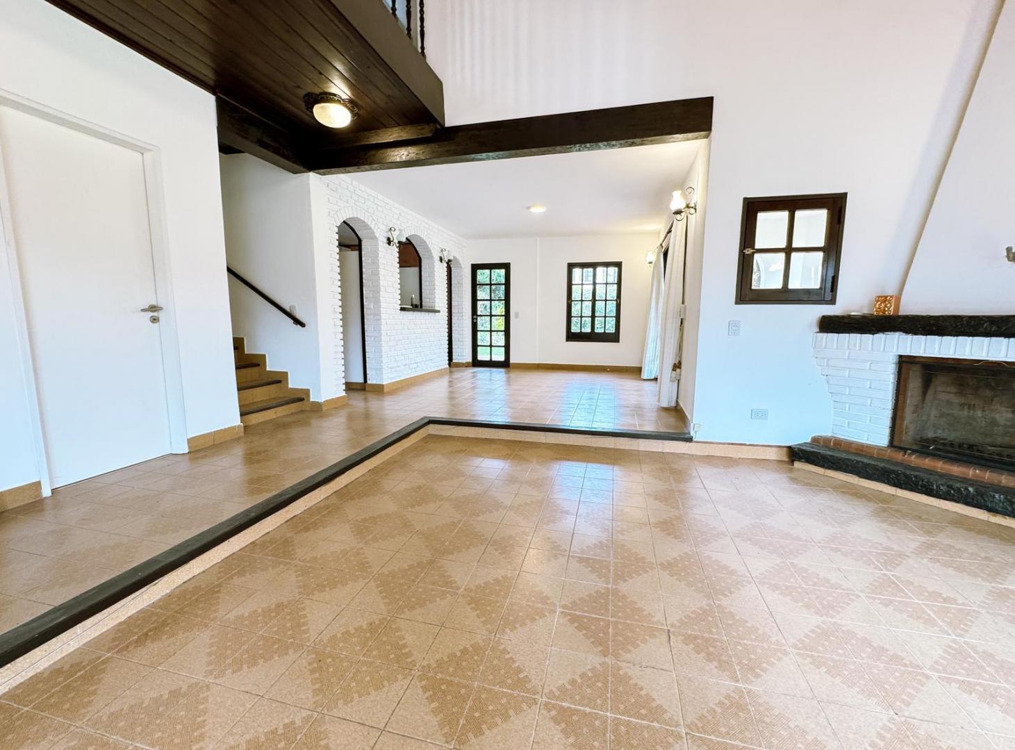 Foto de APTO CRÉDITO - Casa en Venta - 4 AMB en Aranjuez, imagen 1
