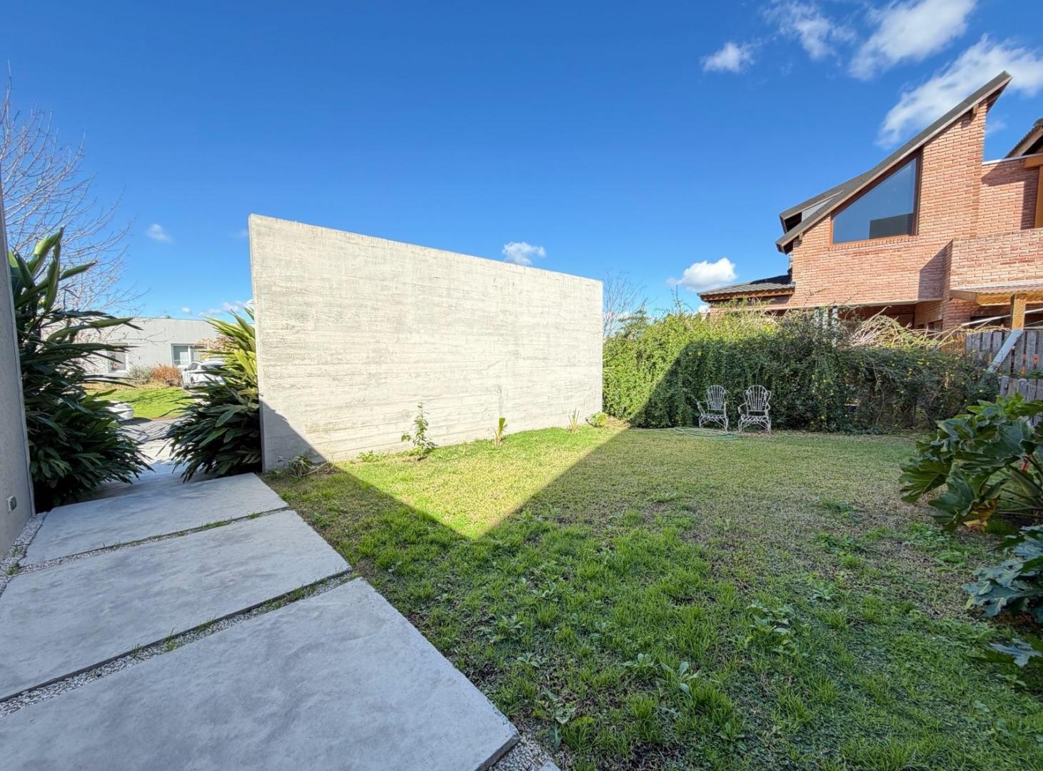 Foto de Casa en VENTA - Canton Golf a la laguna, imagen 2