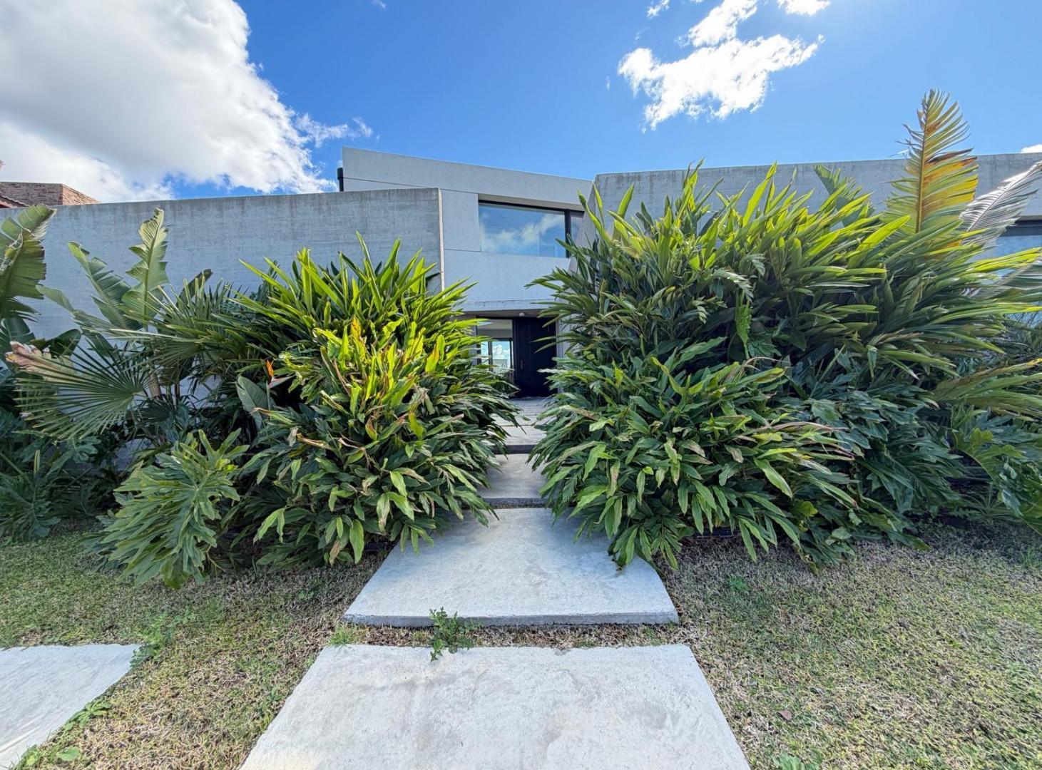 Foto de Casa en VENTA - Canton Golf a la laguna, imagen 1