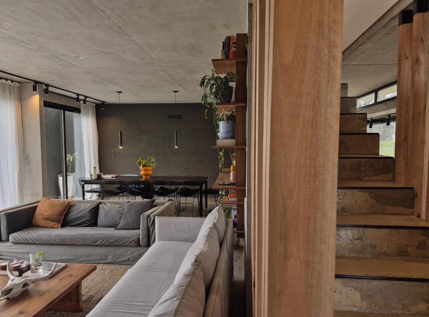 Foto de Casa sobre lote interno con piscina en Azzurra Tortugas, Pilar, imagen 5