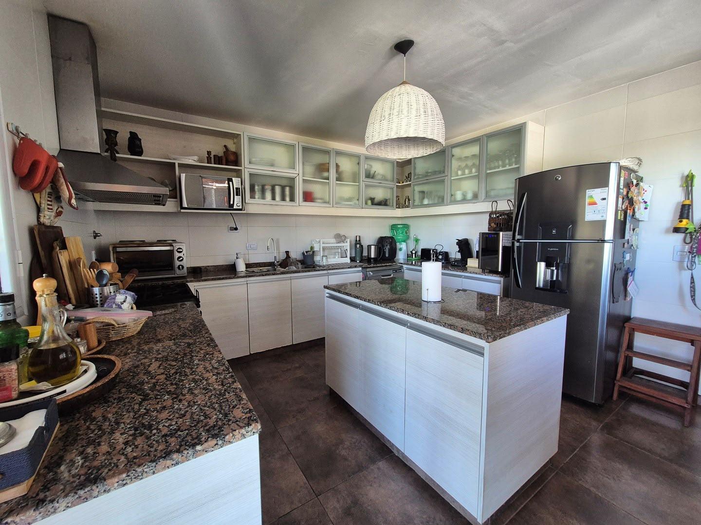 Foto de Casa en Venta a la Laguna con Muelle y Playa propia - San Benito, imagen 5