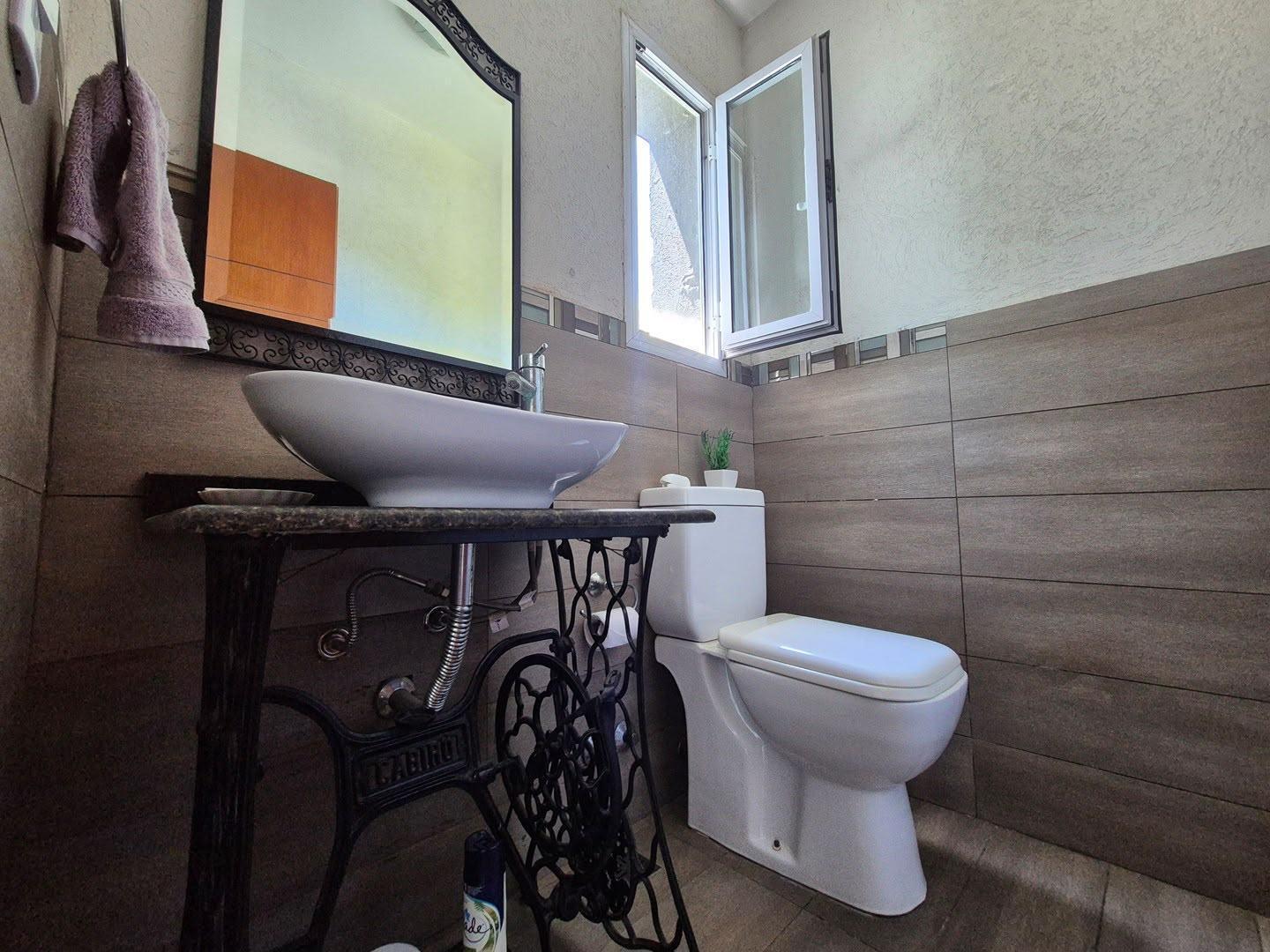 Foto de Casa en Venta a la Laguna con Muelle y Playa propia - San Benito, imagen 3