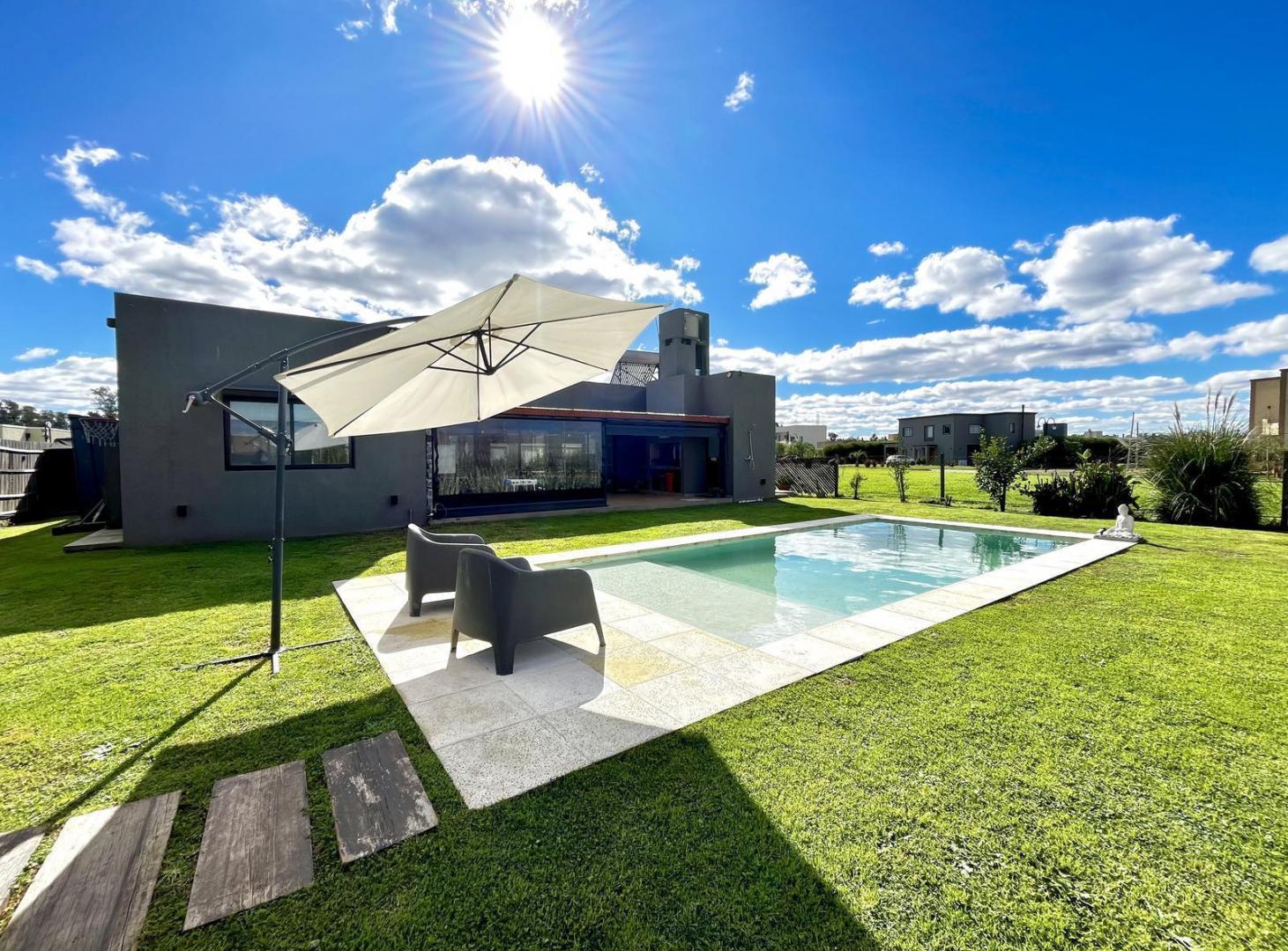 Foto de Casa en venta 3 dorm + piscina + parrilla galeria luminosa y espaciosa, imagen 1