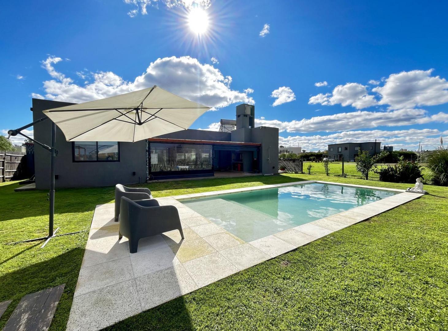 Foto de Casa en venta 3 dorm + piscina + parrilla galeria luminosa y espaciosa, imagen 2