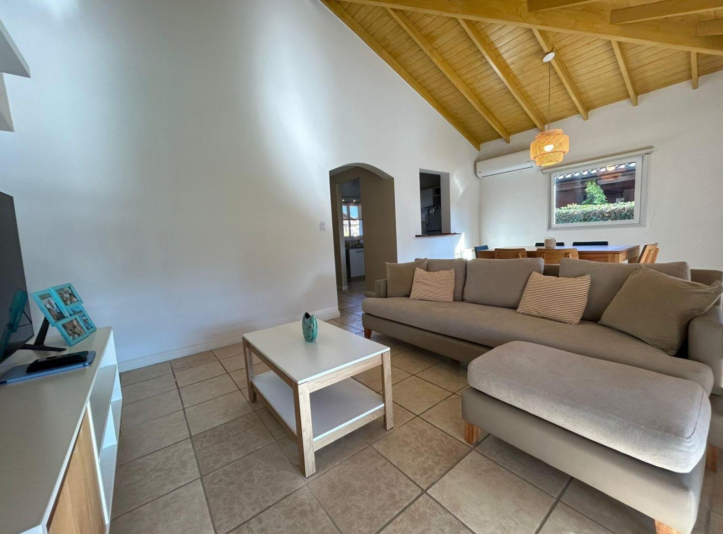 Foto de Casa en Venta 3 dorm piscina- Barrio cerrado La Candela Pilar, imagen 5