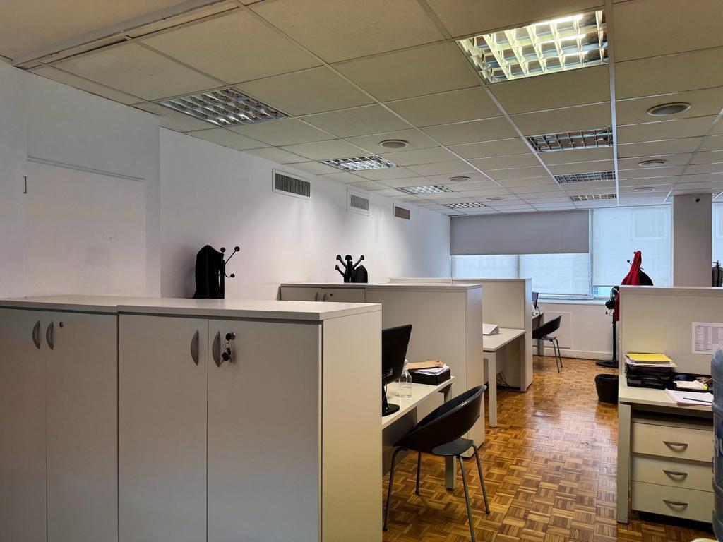Foto de PISO COMPLETO DE OFICINAS | 667 M² | EDIFICIO BERLINGIERI | VISTAS A, imagen 4