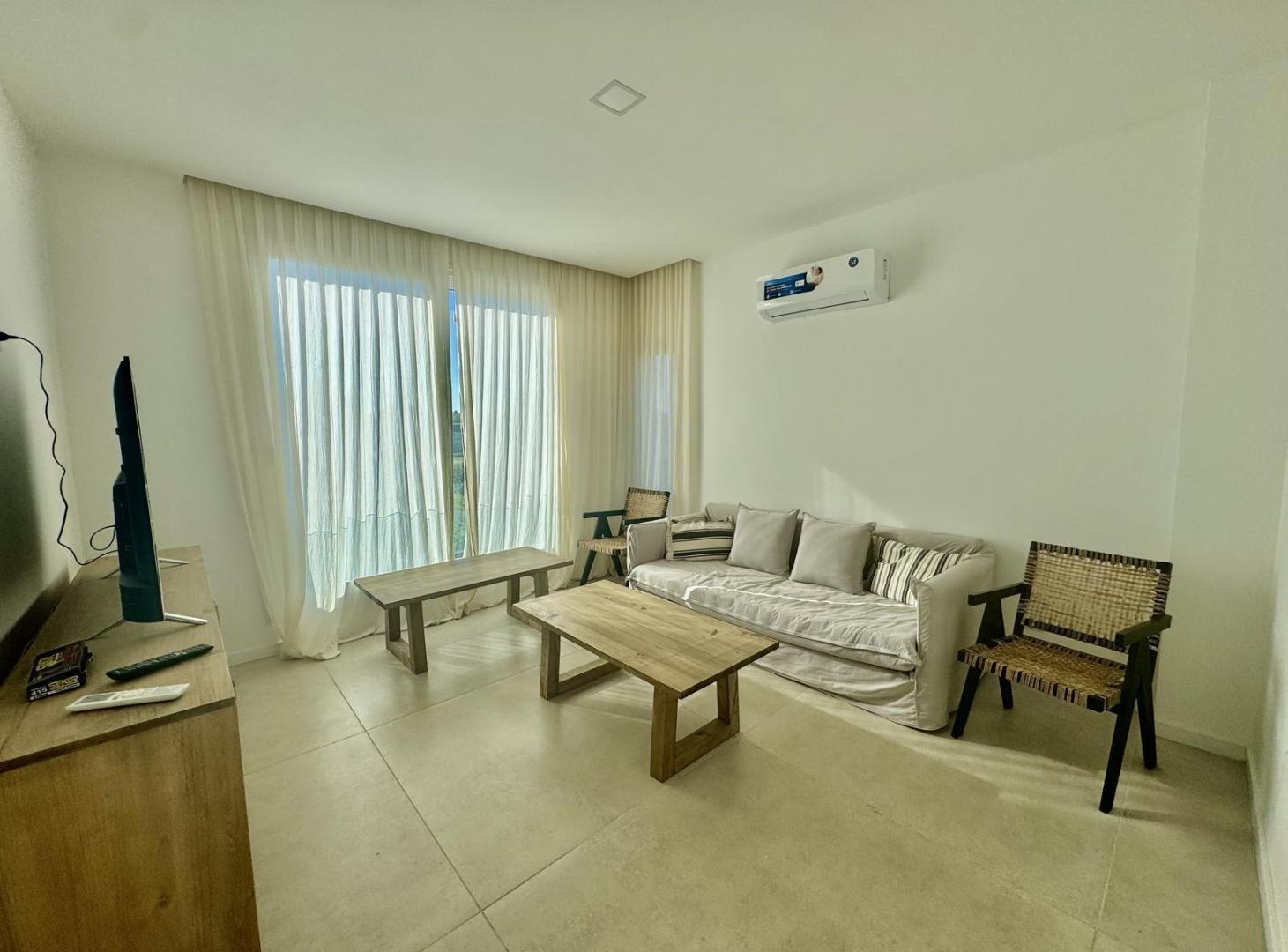 Foto de TOWNHOUSE EN VENTA EN PILARÁ | VISTAS ABIERTAS AL GOLF | 3 DORMITORIOS, imagen 2