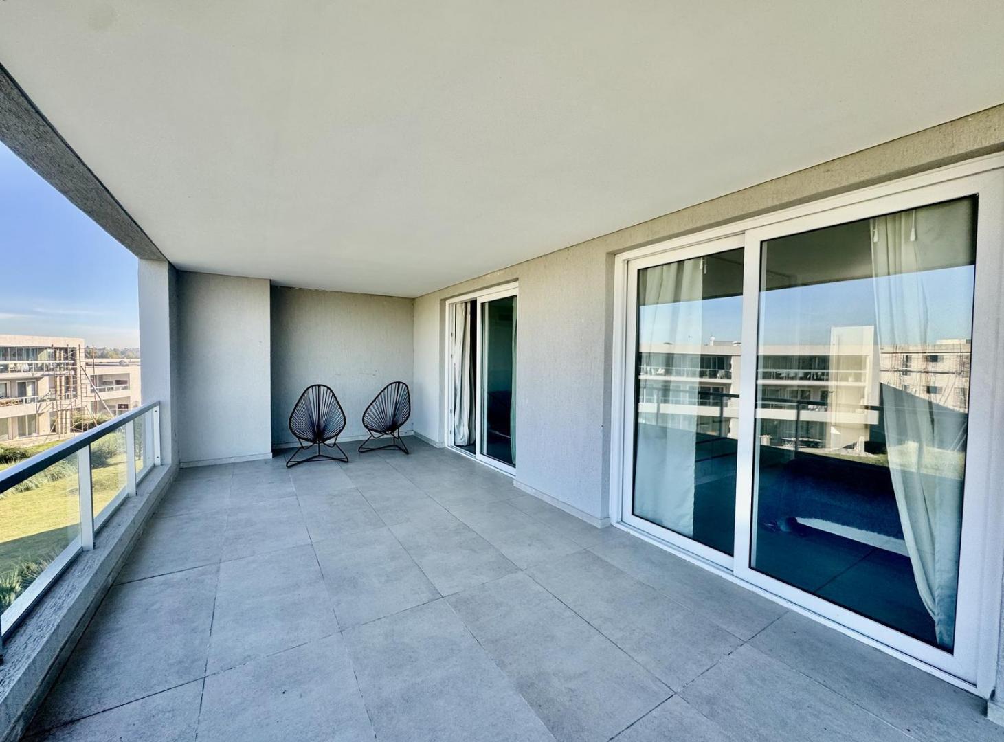 Foto de TOWNHOUSE EN VENTA EN PILARÁ | VISTAS ABIERTAS AL GOLF | 3 DORMITORIOS, imagen 3
