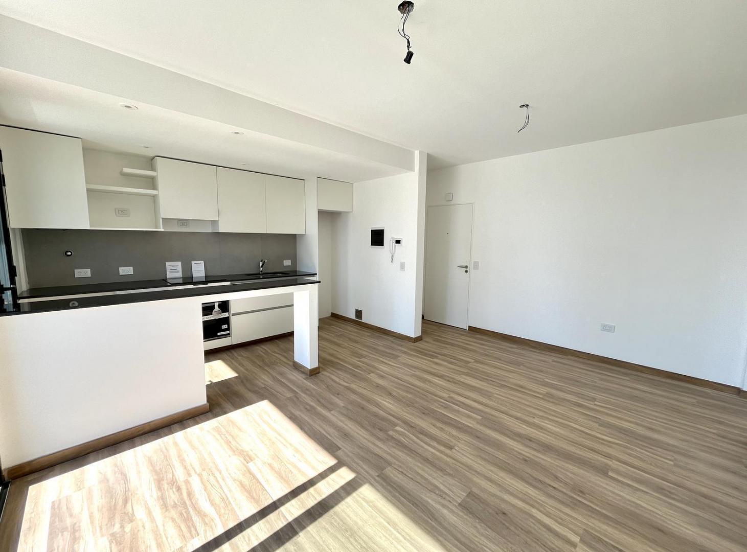Foto de VENTA departamento 3 AMB BALCON Y PARRILLA -TIGRE CENTRO COCHERA, imagen 4