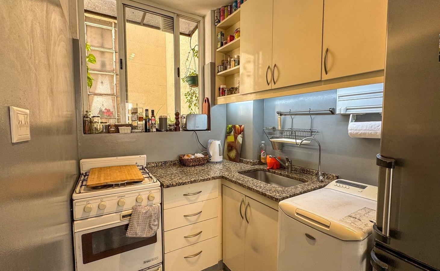 Foto de Oportunidad ! 3 1/2 ambientes en Almagro, imagen 1