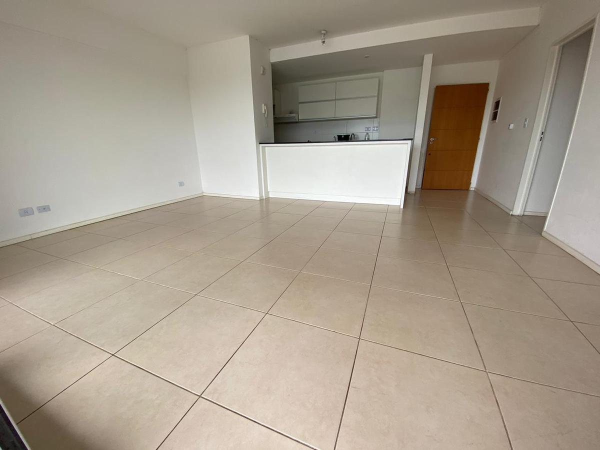 Foto de ALQUILER Departamento PB CON JARDIN EN NORDELTA, imagen 2