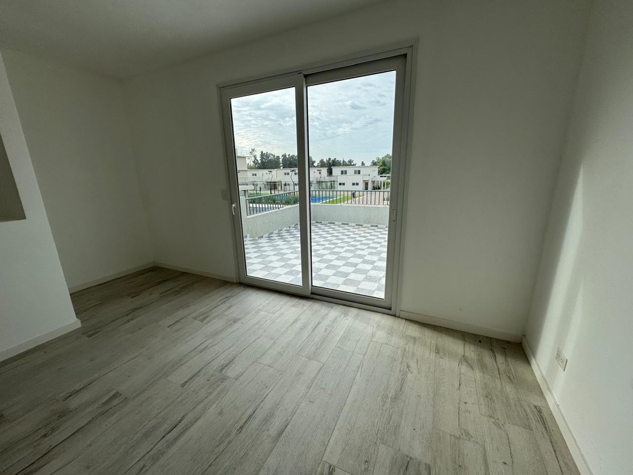 Foto de Casa de 4 dormitorios en Pilar con jardin y amenities, imagen 1