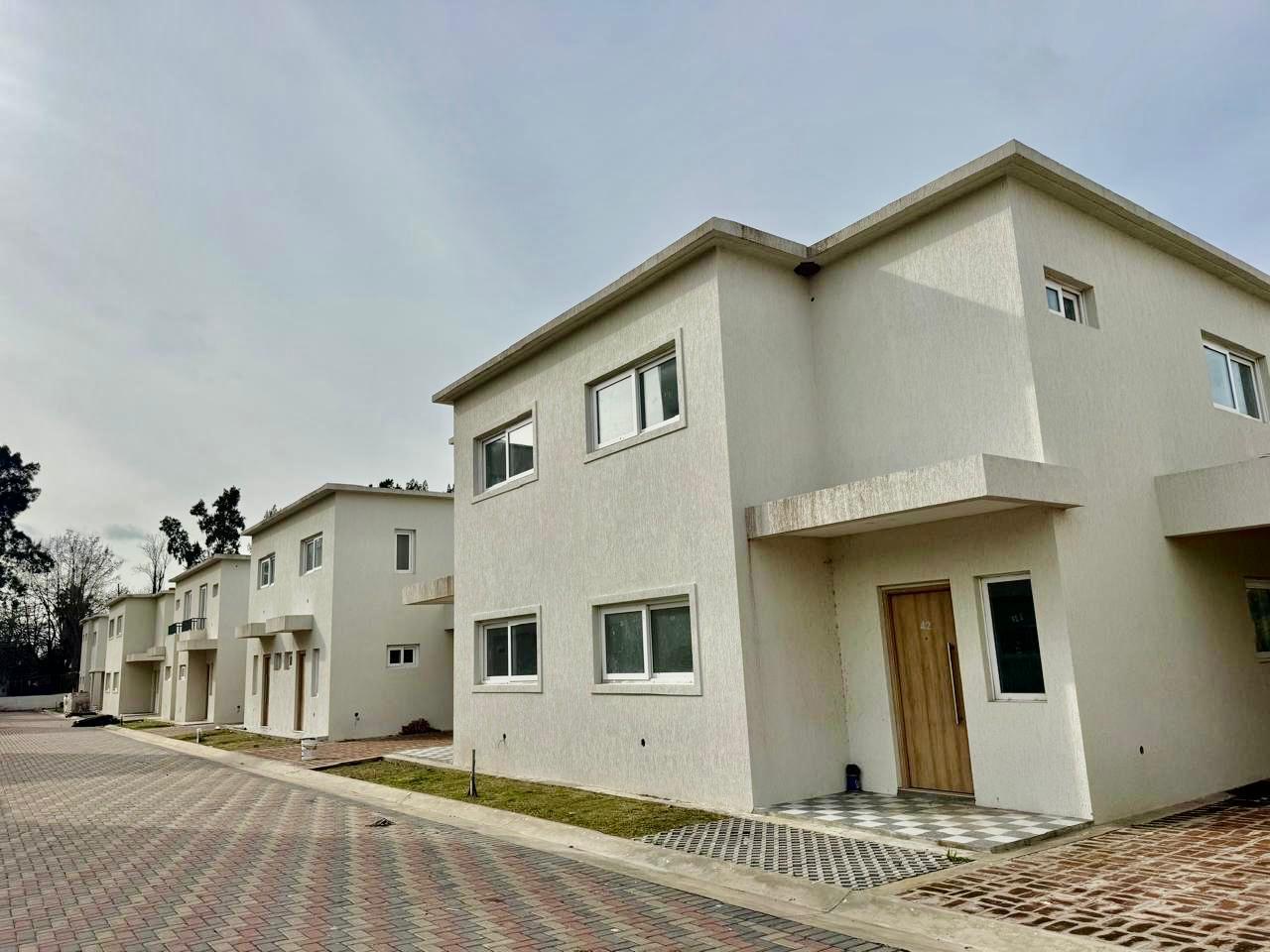 Foto de Casa de 4 dormitorios en Pilar con jardin y amenities, imagen 3