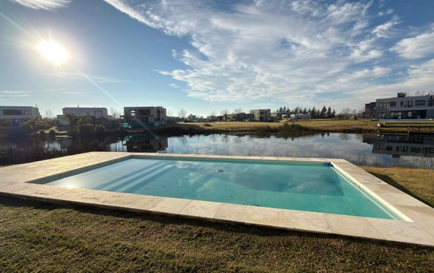 Foto de Venta Casa AL AGUA en El Naudir, Escobar, imagen 1