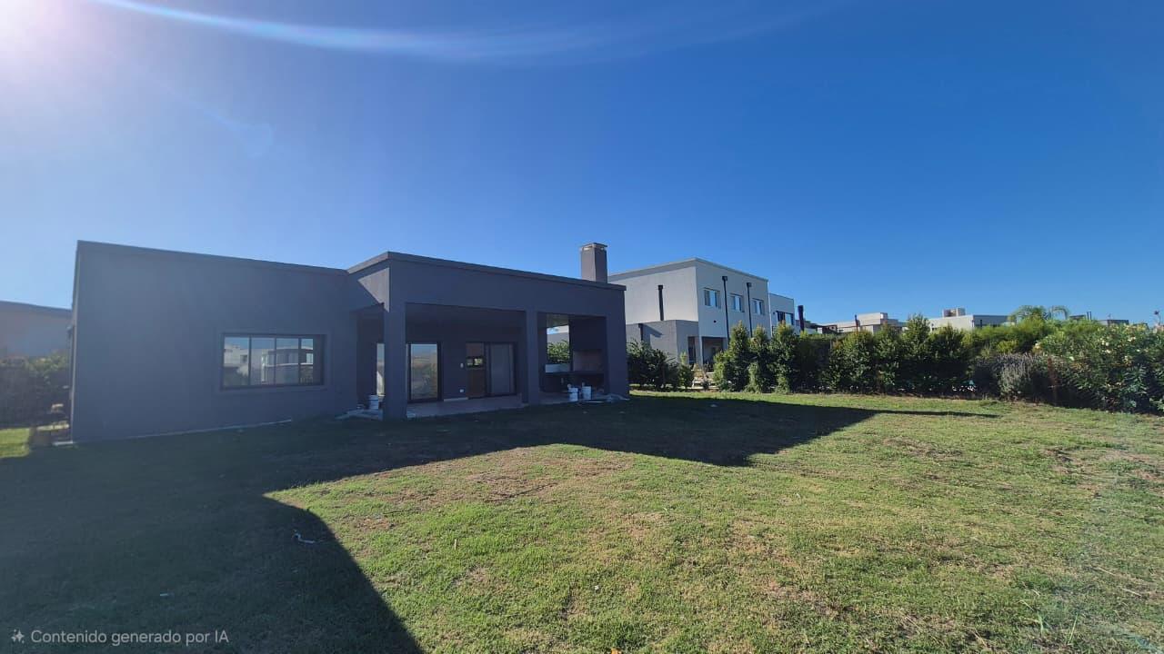 Foto de VENTA Casa en una planta a estrenar 3 habitaciones y servicio Canton, imagen 2