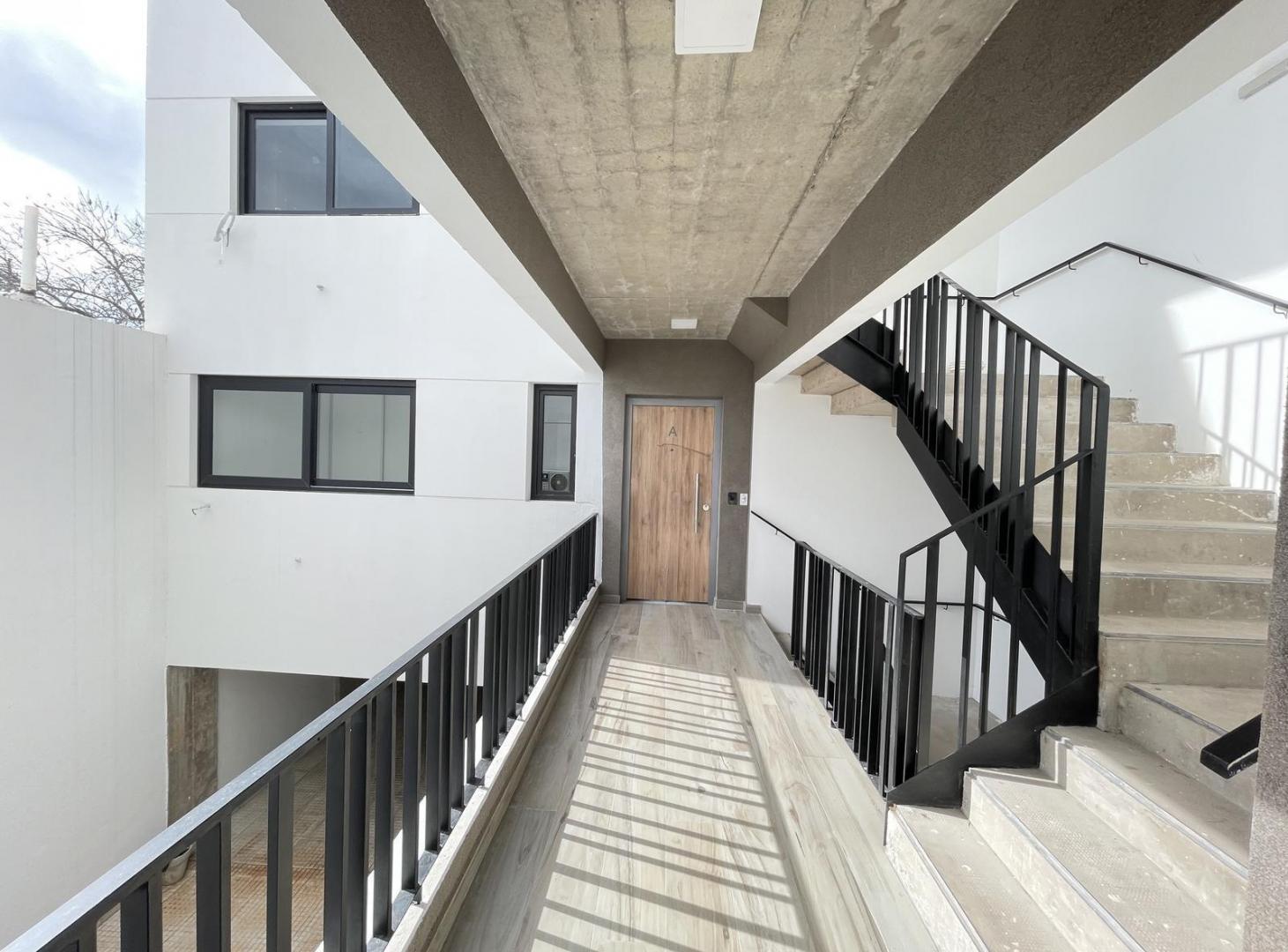 Foto de Departamento monoambiente a estrenar con terraza propia - Flores, imagen 3