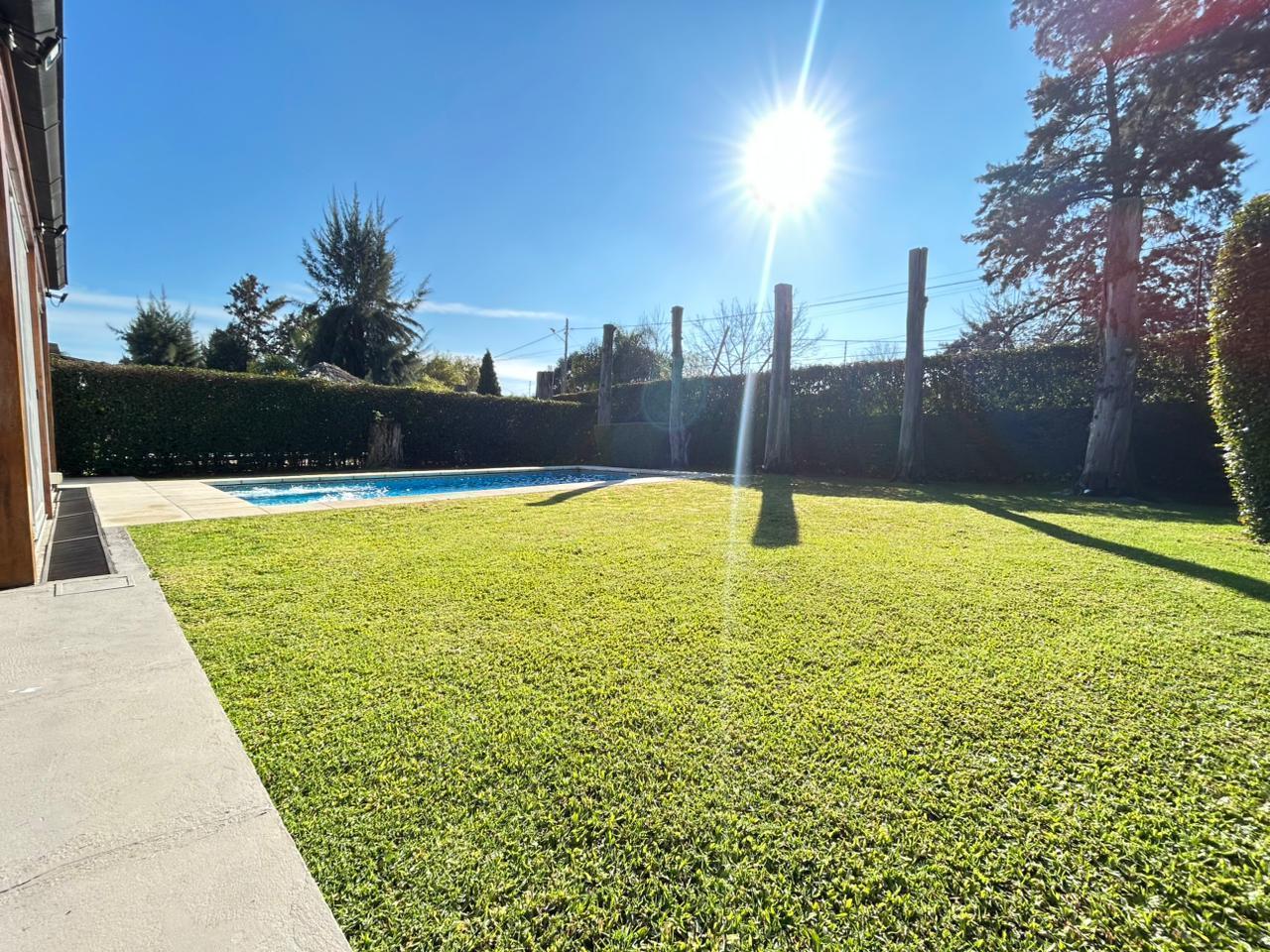 Foto de Casa en Venta 3 dorm piscina- Barrio cerrado La Candela Pilar, imagen 3