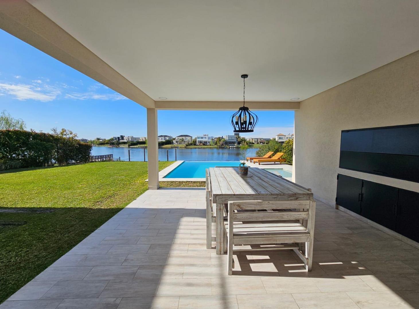 Foto de ALQUILER TEMPORARIO - Casa a la Laguna en Villanueva, imagen 1