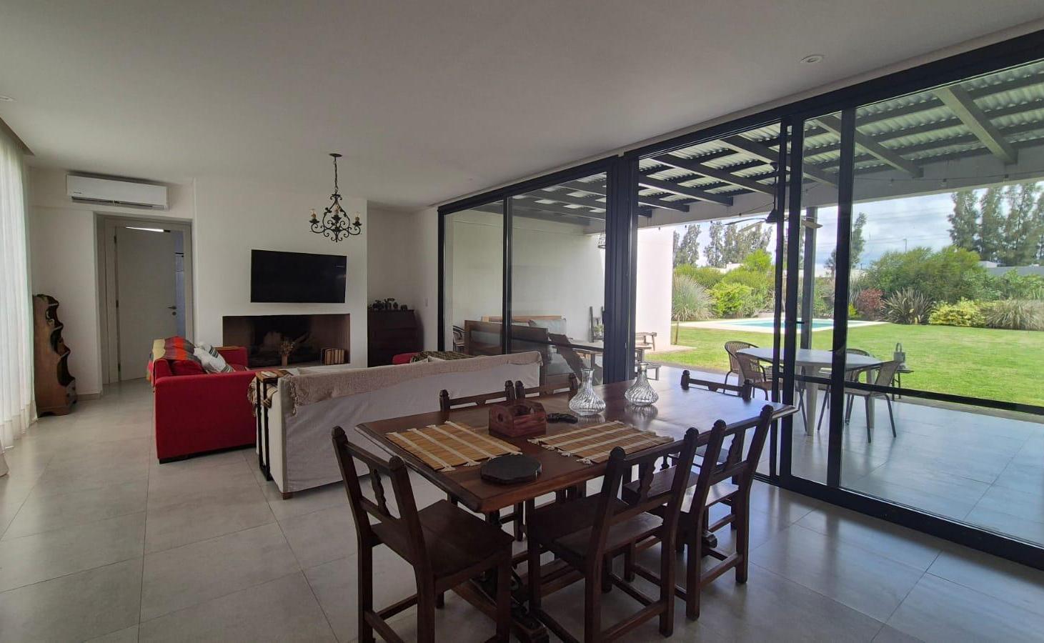 Foto de Alquiler VERANO casa jardin parrilla piscina - barrio Manuel Belgrano, imagen 3