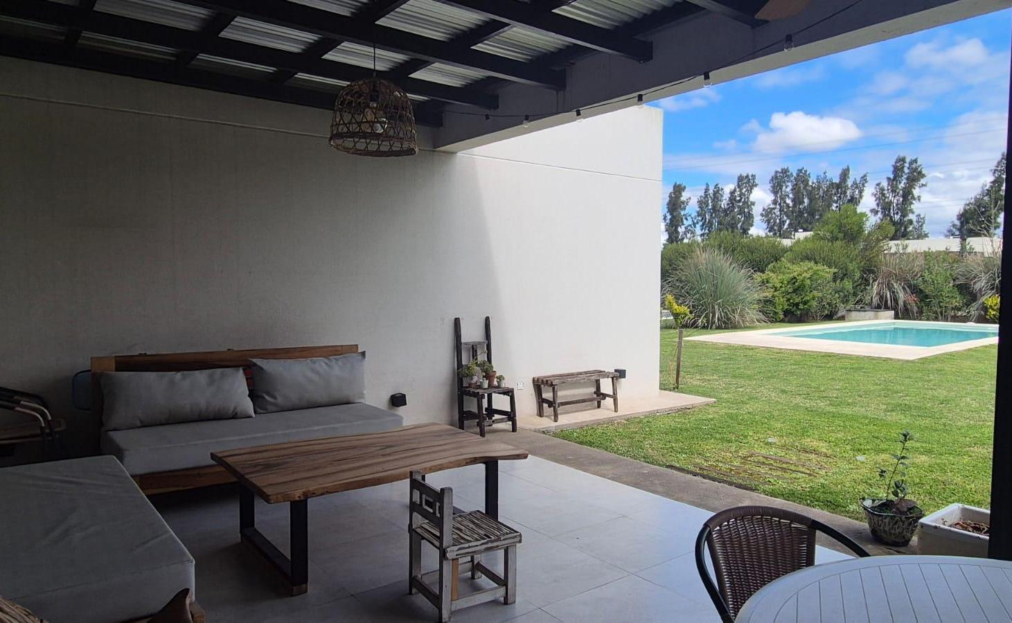 Foto de Alquiler VERANO casa jardin parrilla piscina - barrio Manuel Belgrano, imagen 2
