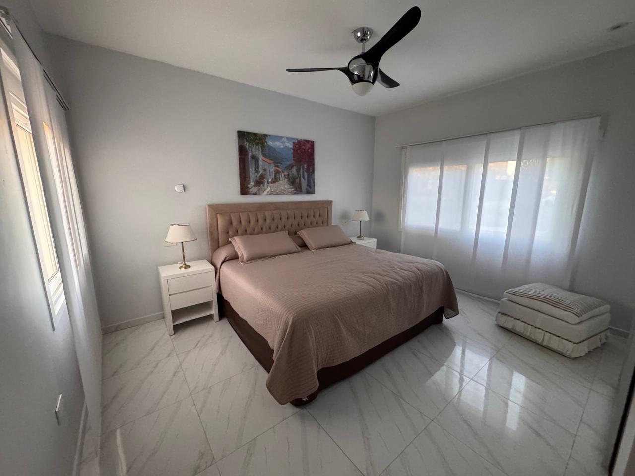 Foto de Casa Premium a la Laguna con Piscina Climatizada y Muelle Propio - El, imagen 3