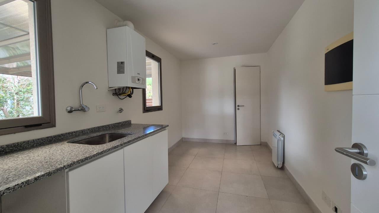 Foto de ALQUILER CASA RENOVADA JARDIN PISCINA EN CANTON ISLAS, imagen 5