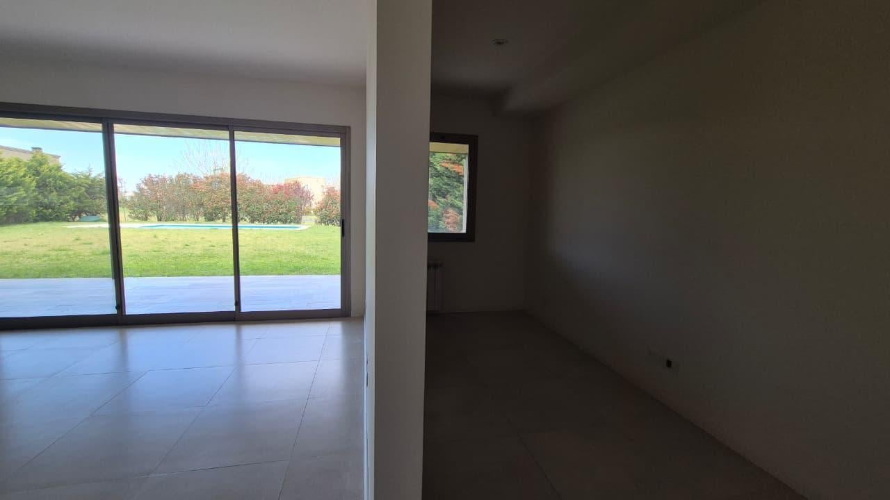Foto de ALQUILER CASA RENOVADA JARDIN PISCINA EN CANTON ISLAS, imagen 2